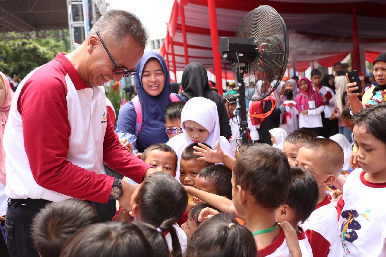 Minister of Social Affairs Played with Thousands of Children at the Peak of National Children's Day Commemoration