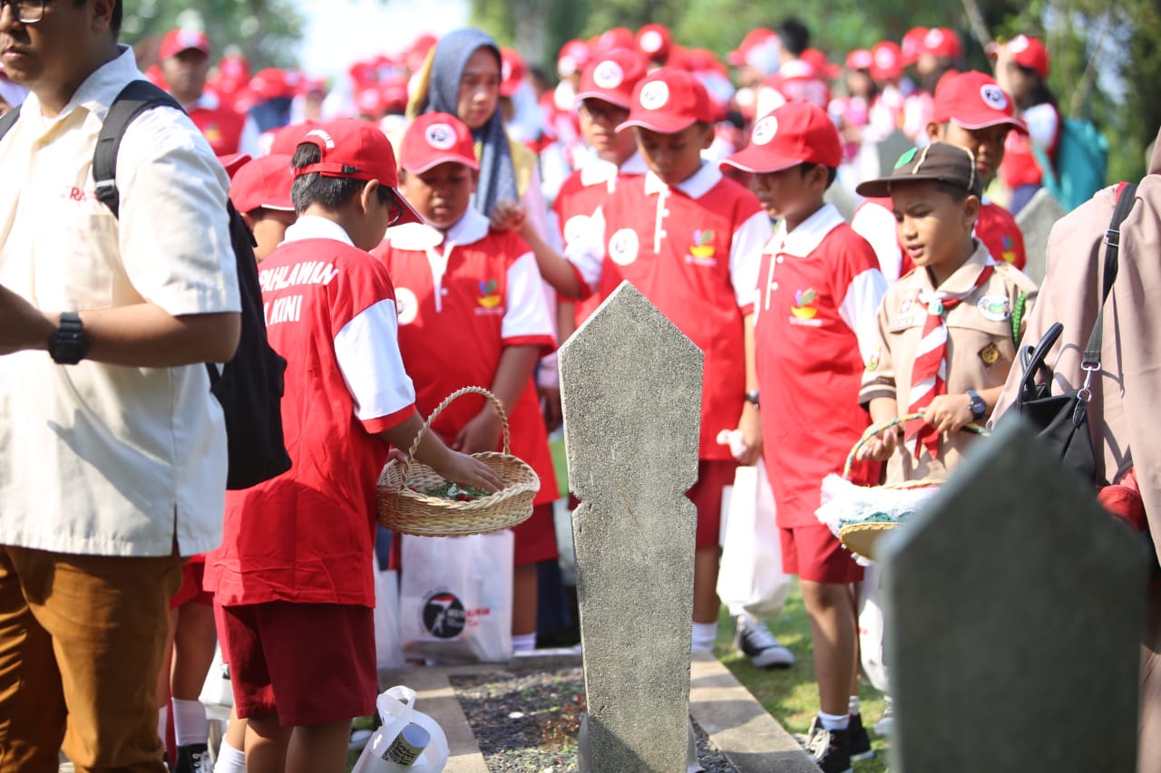 Ziarah Wisata Tanamkan Nilai-Nilai Kepahlawanan Generasi Muda