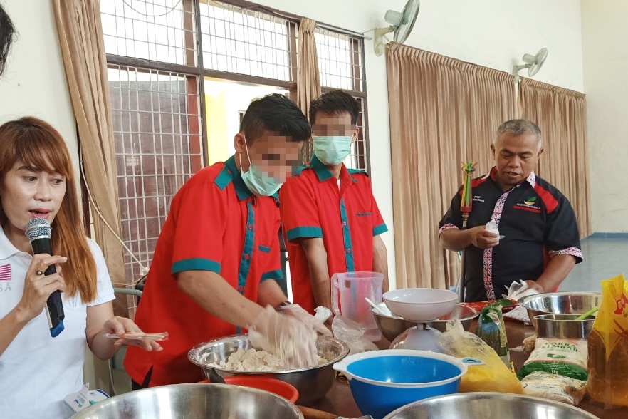 Tingkatkan Kemampuan, BRSODH "Bahagia" Lakukan Kegiatan Kewirausahaan