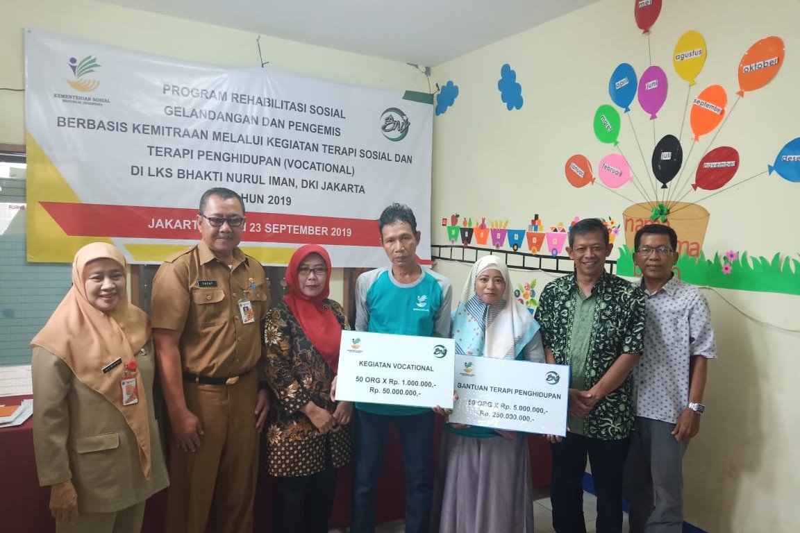 BRSEGP "Pangudi Luhur" Gives BanTu to 50 Ex-Homeless and Beggars