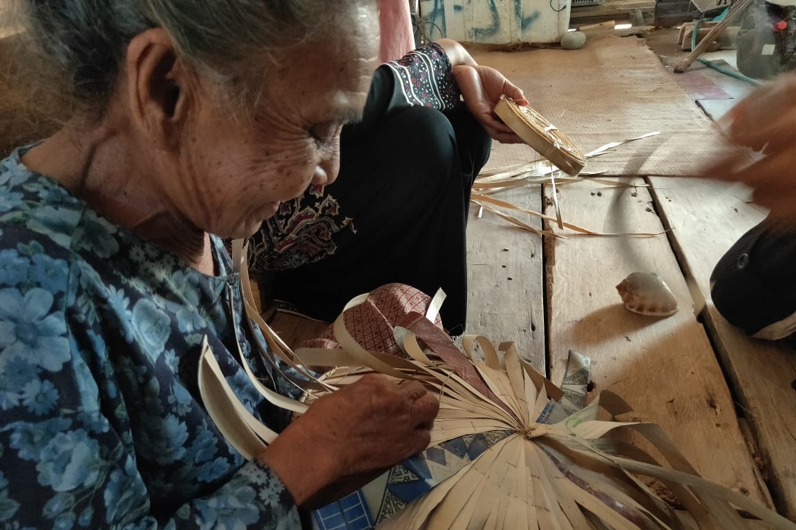 Lansia Penerima DK-LU Sulawesi Tenggara Sukses Berwirausaha