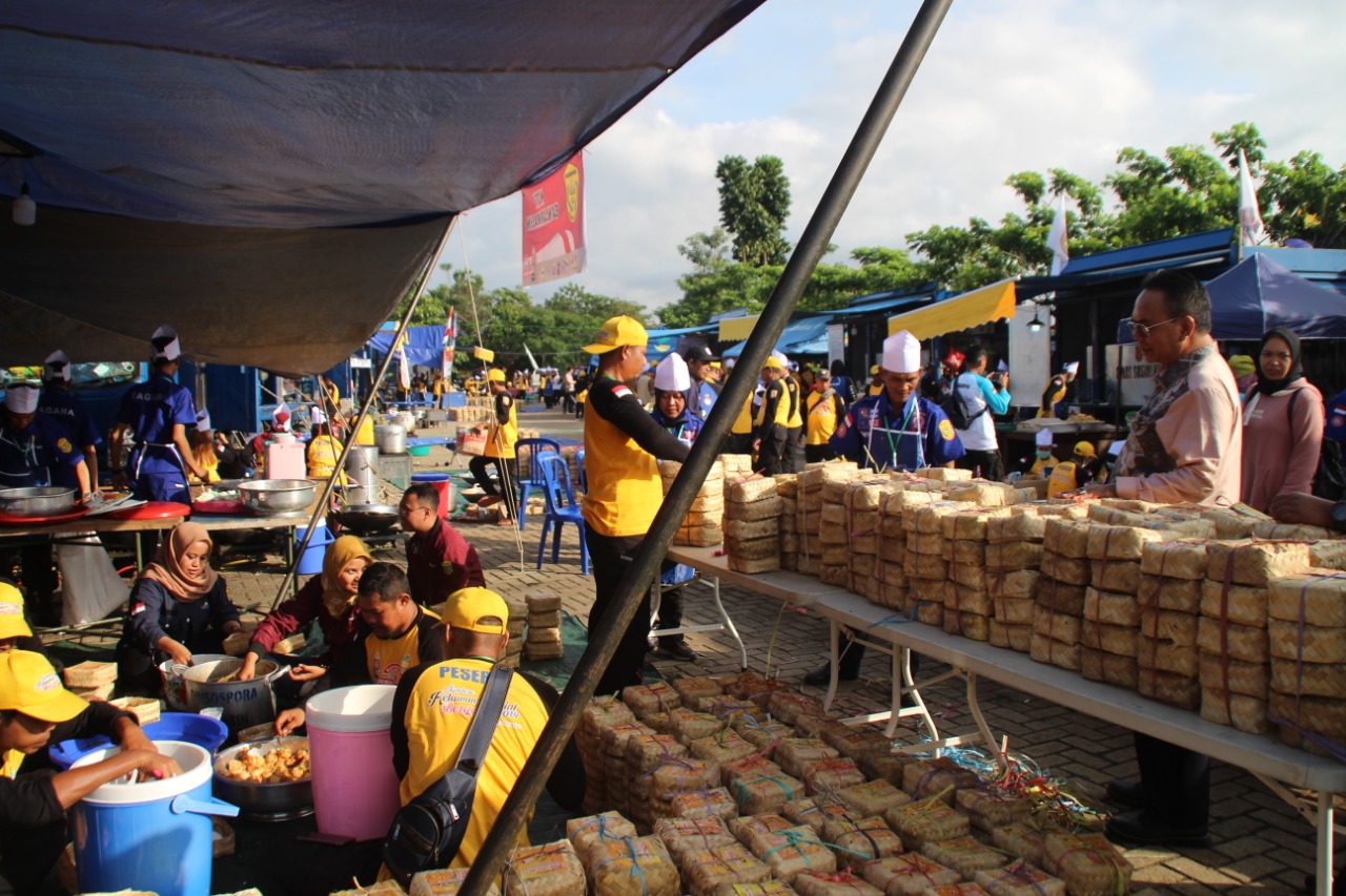 Relawan Sosial Kalsel Pecahkan Rekor MURI, Sajikan 15 Ribu Nasi Boks Dalam 2 Jam