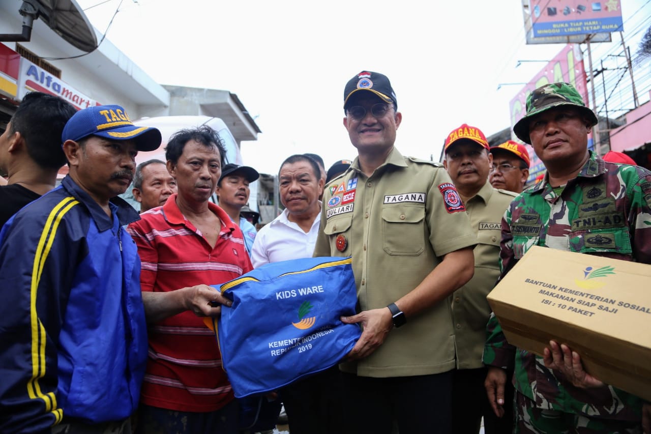 Mensos Pastikan Semua Korban Banjir Terima Penanganan dengan Baik