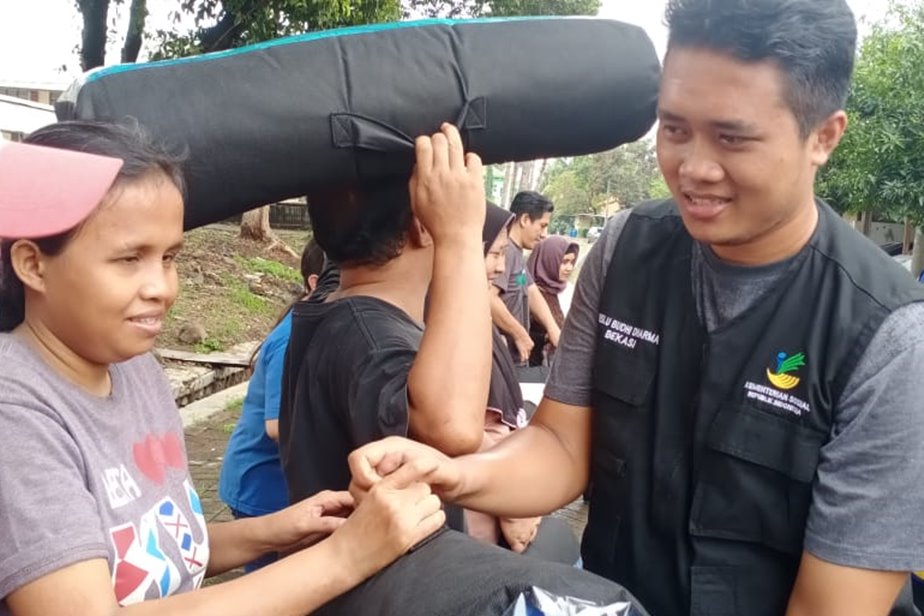 BRSLU "Budhi Dharma" dan Lion Club Jakarta Monas Heritage Bantu Korban Banjir