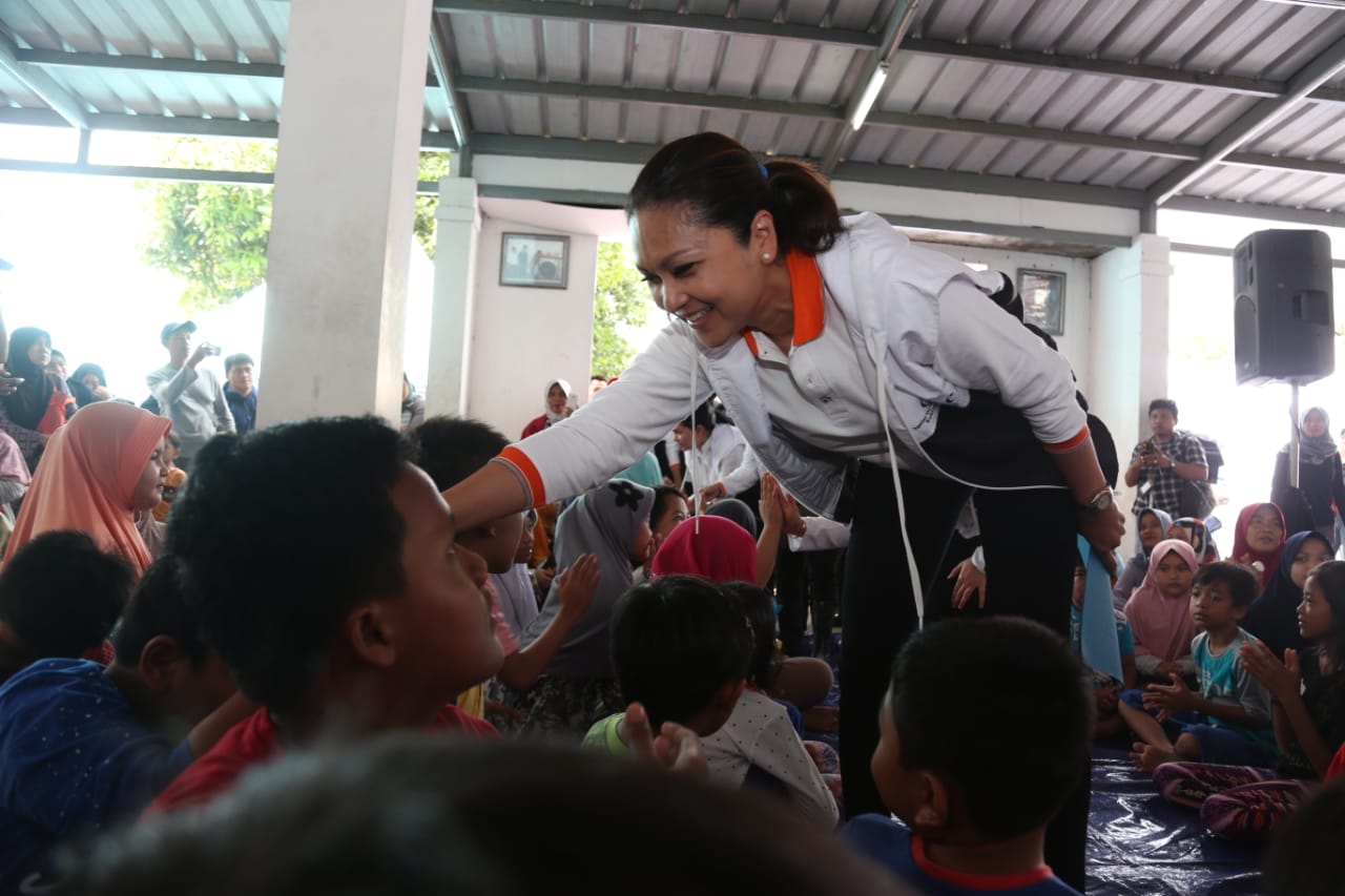 Grace P. Batubara Visited Flood Affected Location in Bogor Regency