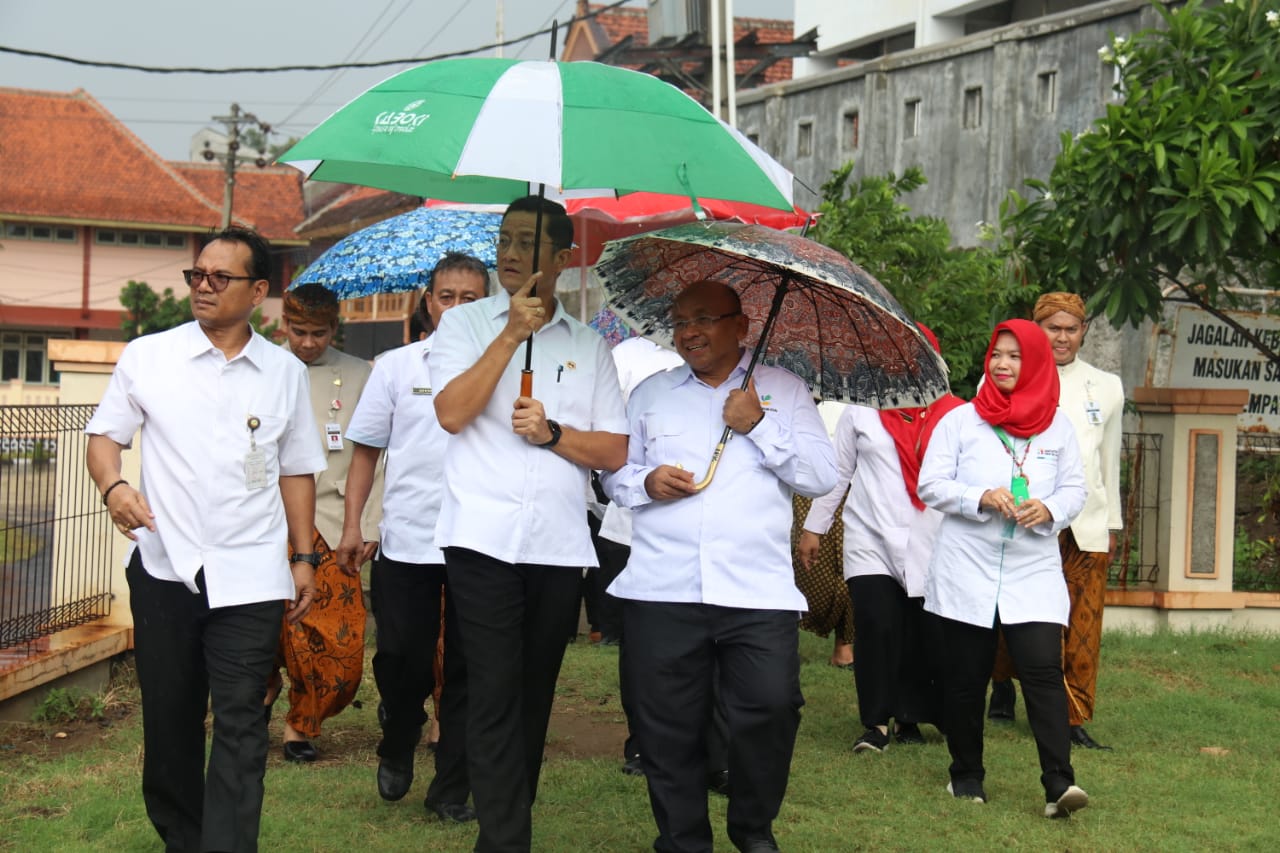 Alumni BBRSPDF "Prof. Dr. Soeharso" Unggul di Dunia Kerja dan Pentas