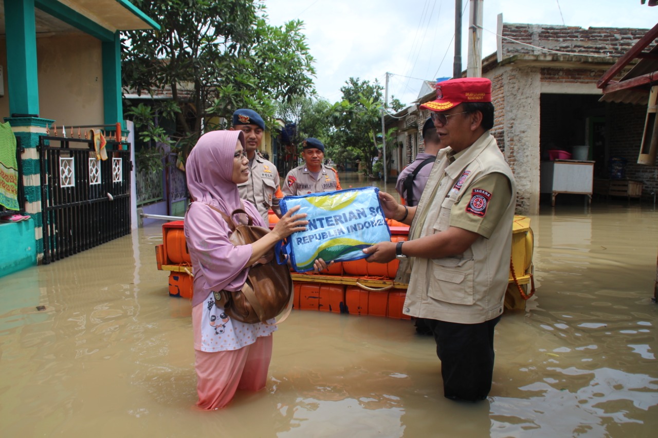 Banjir Terjang Sejumlah Daerah, Kemensos Kirimkan Bantuan Logistik