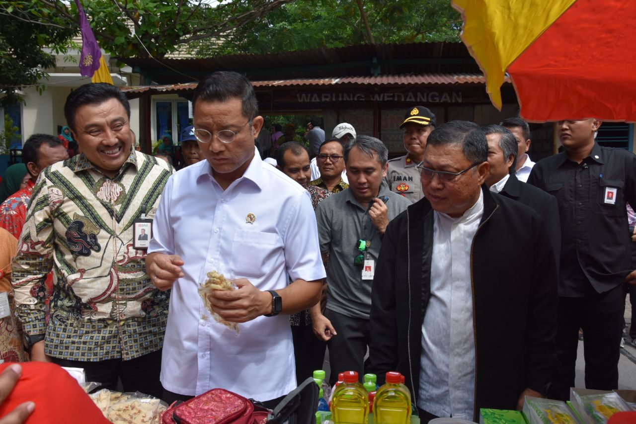 Kunjungi Semarang, Mensos Harapkan KPM Bisa Sejahtera dengan Wirausaha