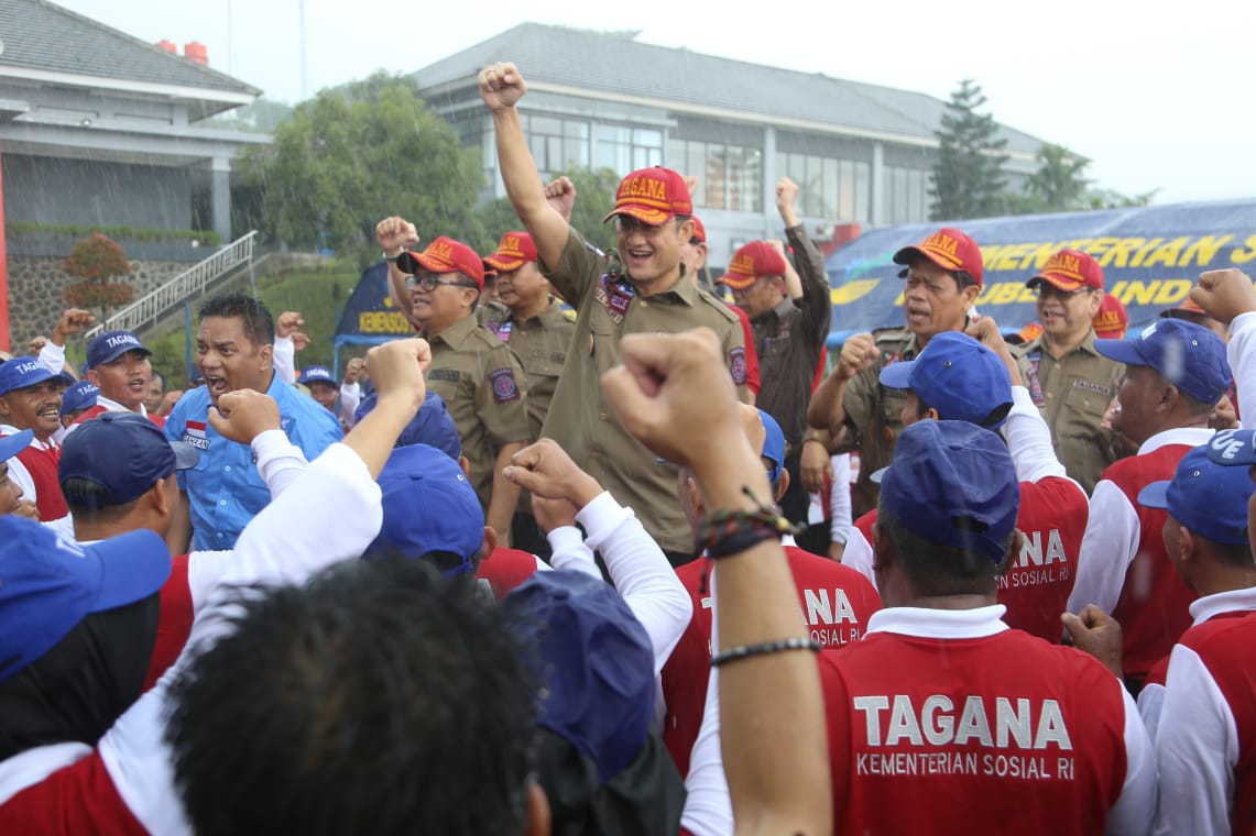 Tangguh, Menteri Sosial Motivasi TAGANA Selalu Semangat