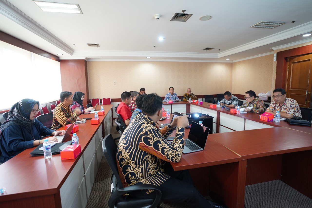 Kepala BP3S Memimpin Rapat Pola Pembibitan Poltekesos