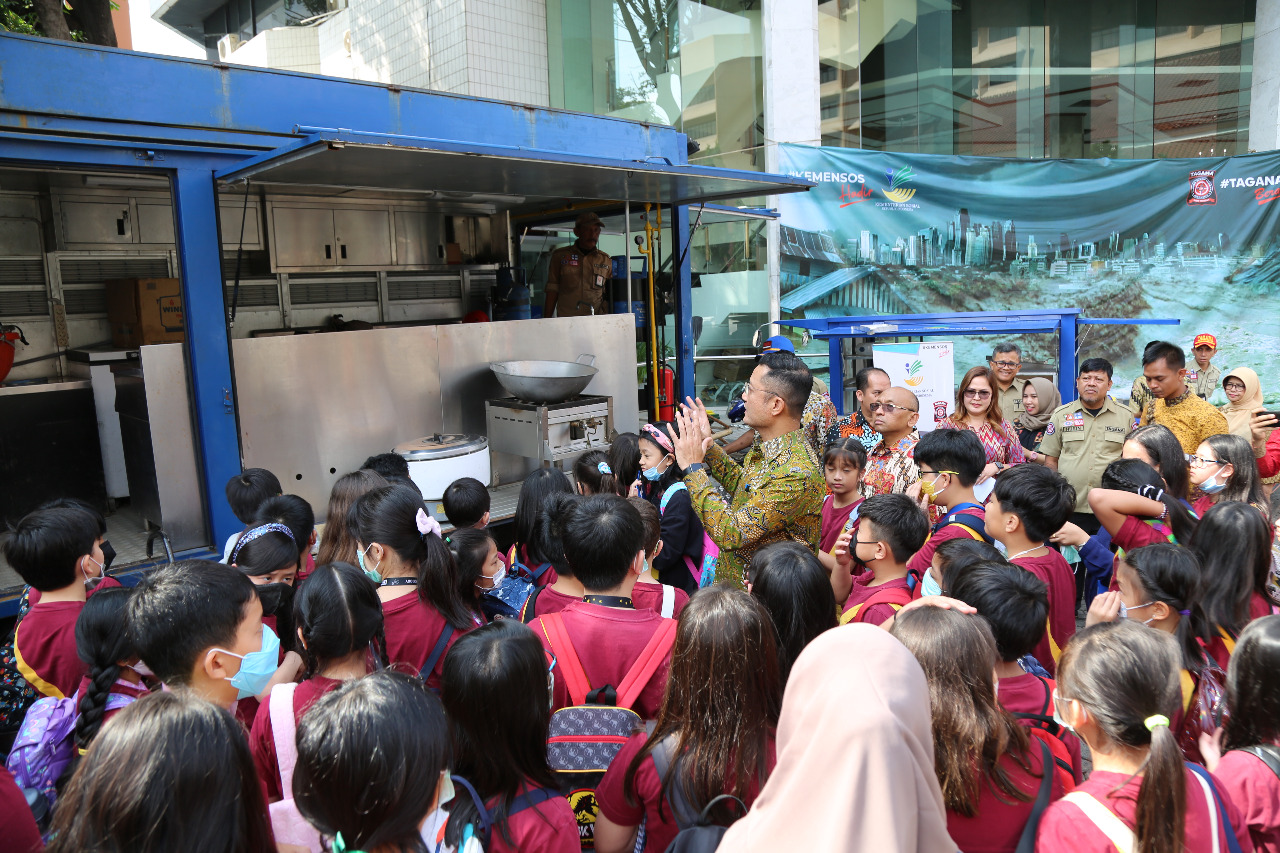 Mensos Kenalkan PKH dan Program Penanganan Bencana kepada Siswa Binus