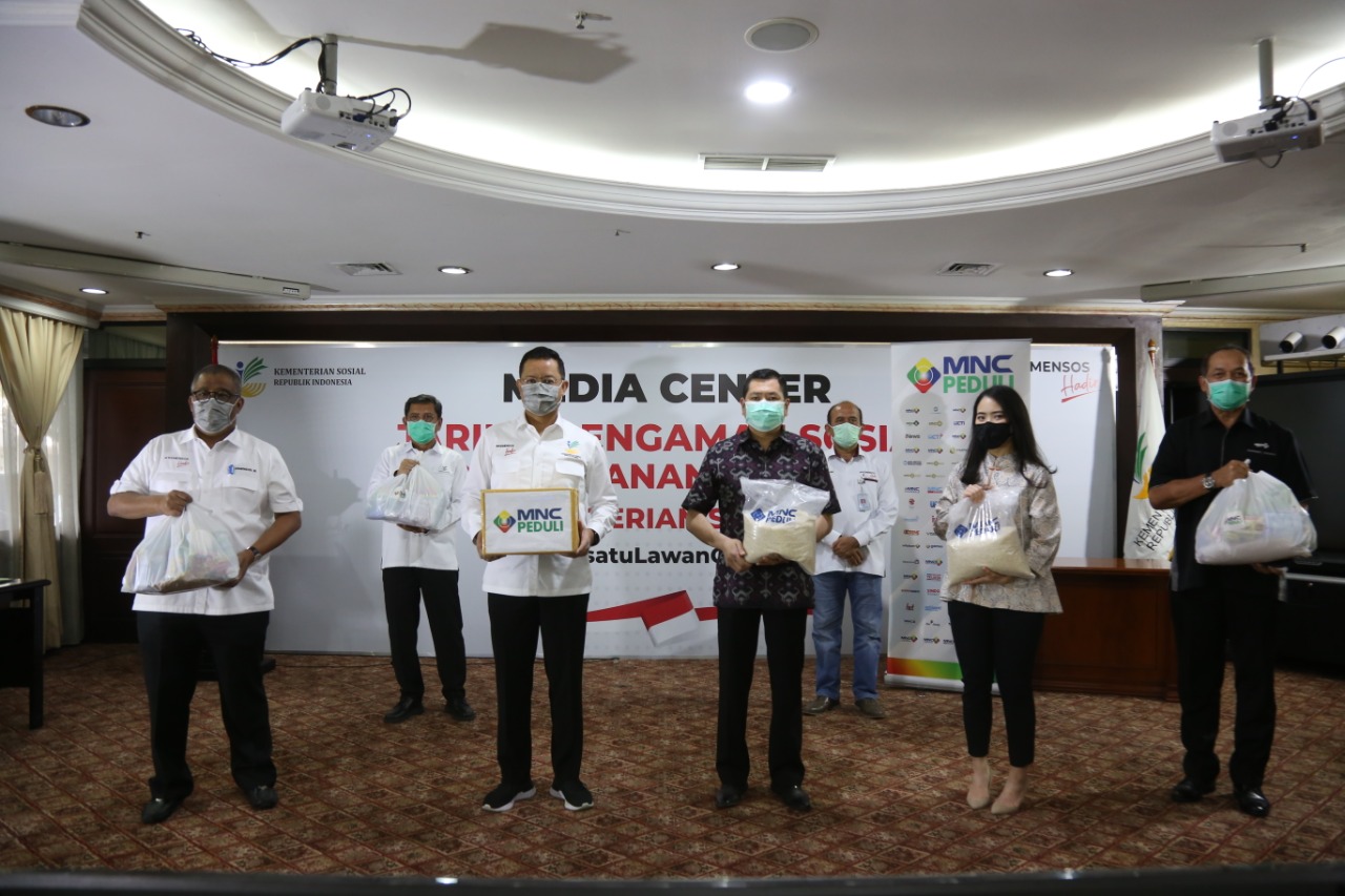 Ministry of Social Affairs Receives 5,000 Basic Food Packages from MNC Peduli