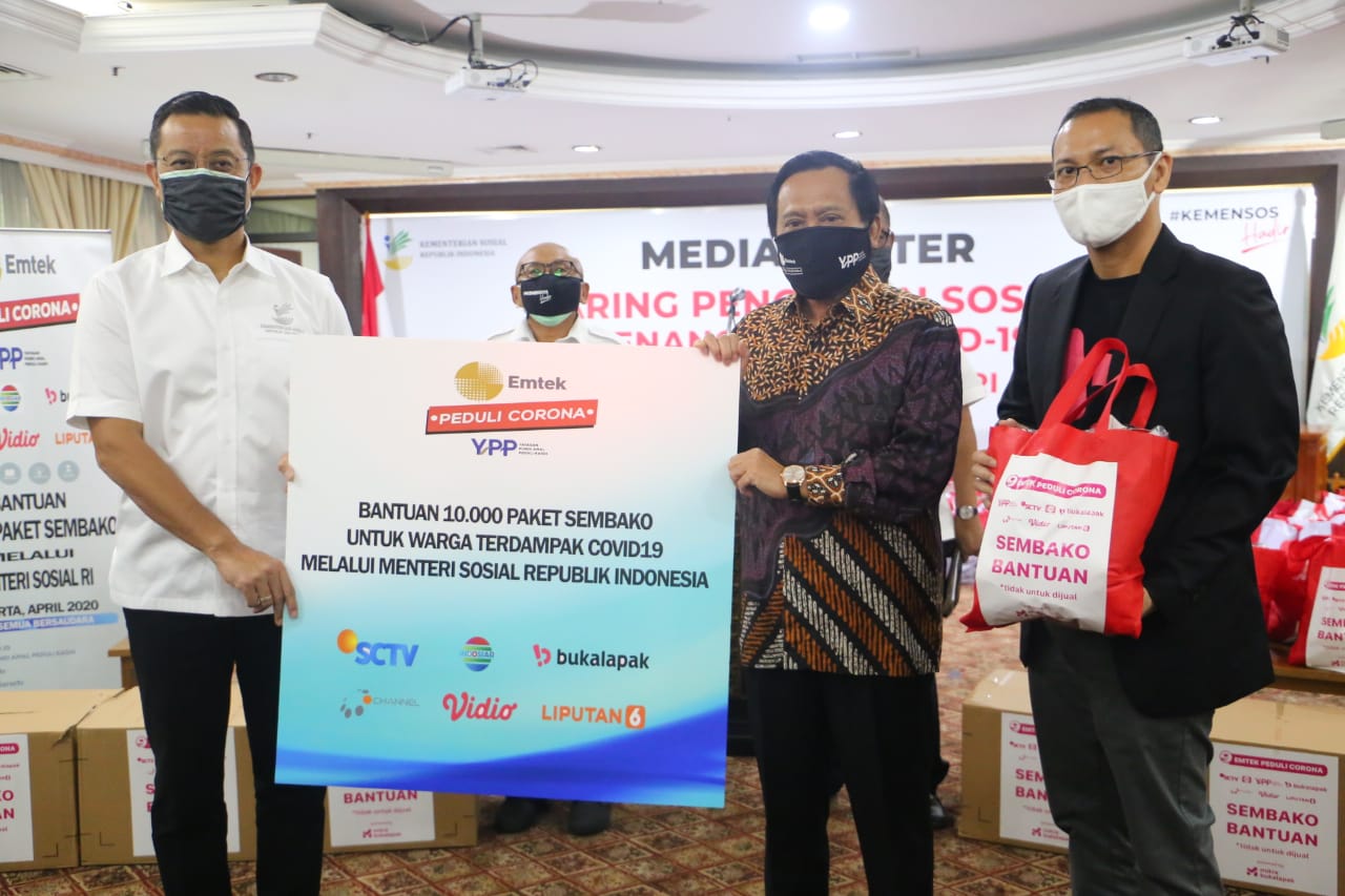 Ministry of Social Affairs Establishes Synergy with YPP SCTV Indosiar Distributes Aid Results of Community Donations