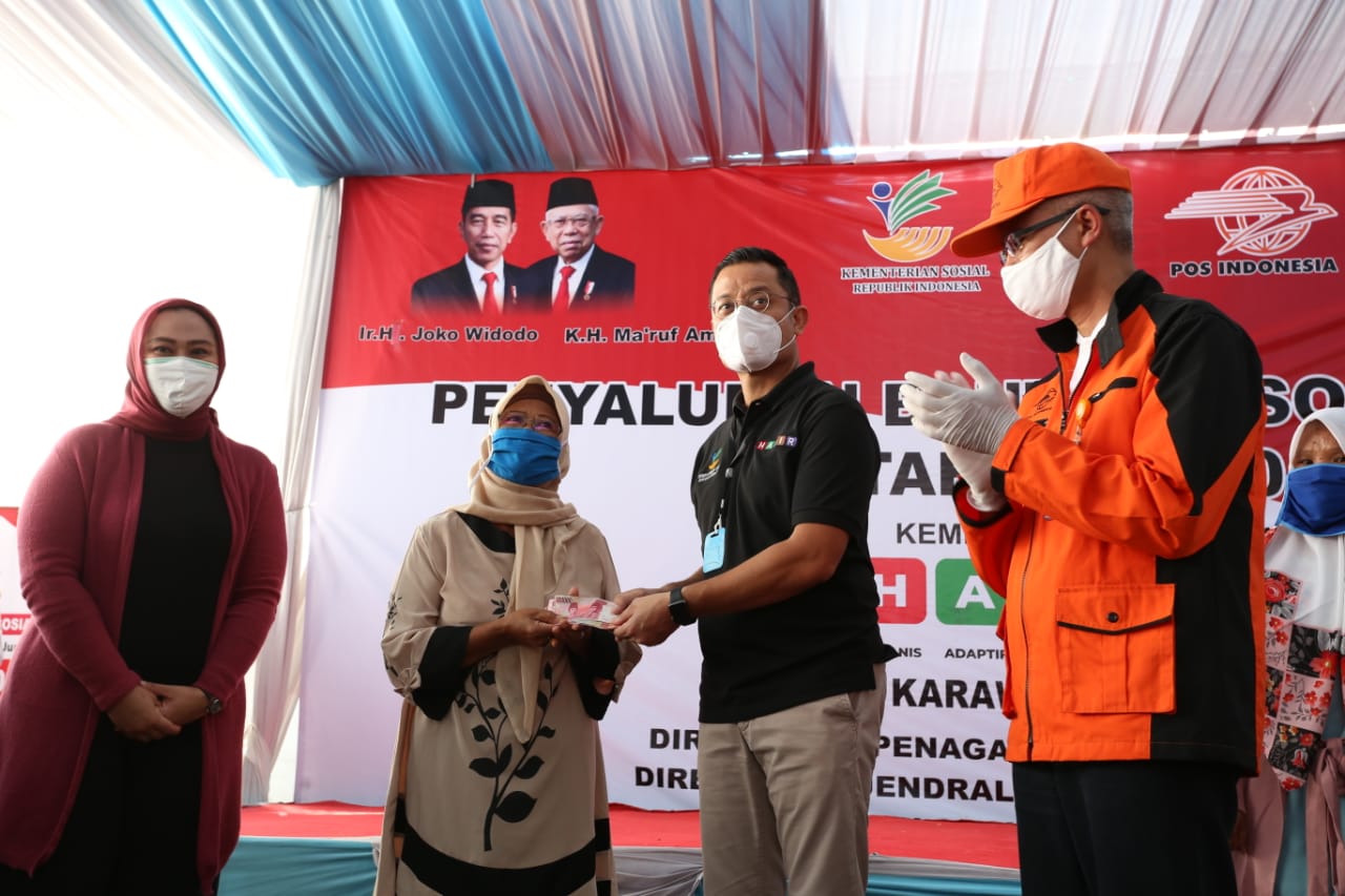 Pendistribusian Bantuan Sosial Tunai (BST) di Cikampek