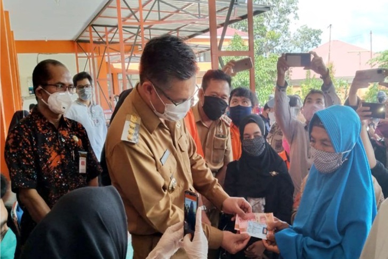 Bantuan Sosial Tunai Kemensos RI Mulai Terdistribusi di Kota Kendari