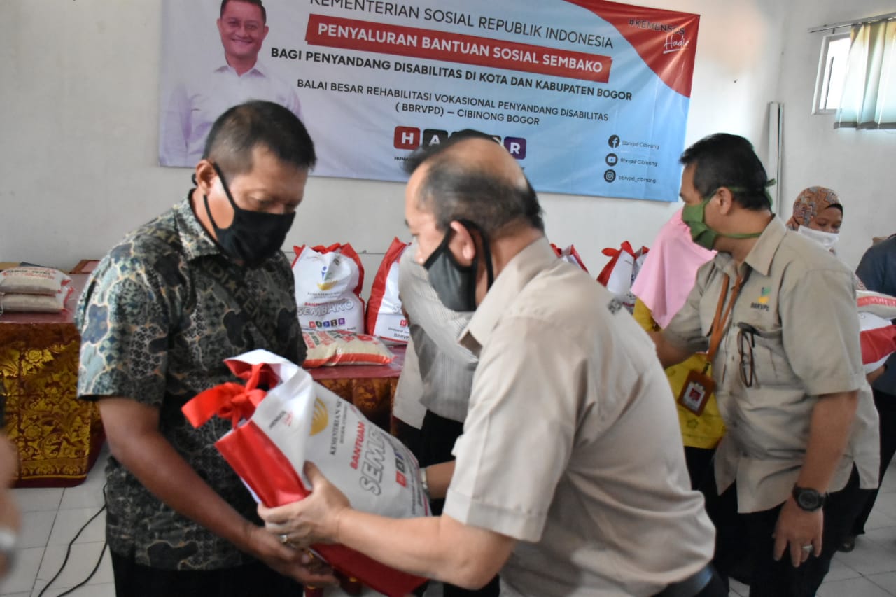 BBRVPD “Cibinong” Luncurkan Bansos bagi Penyandang Disabilitas