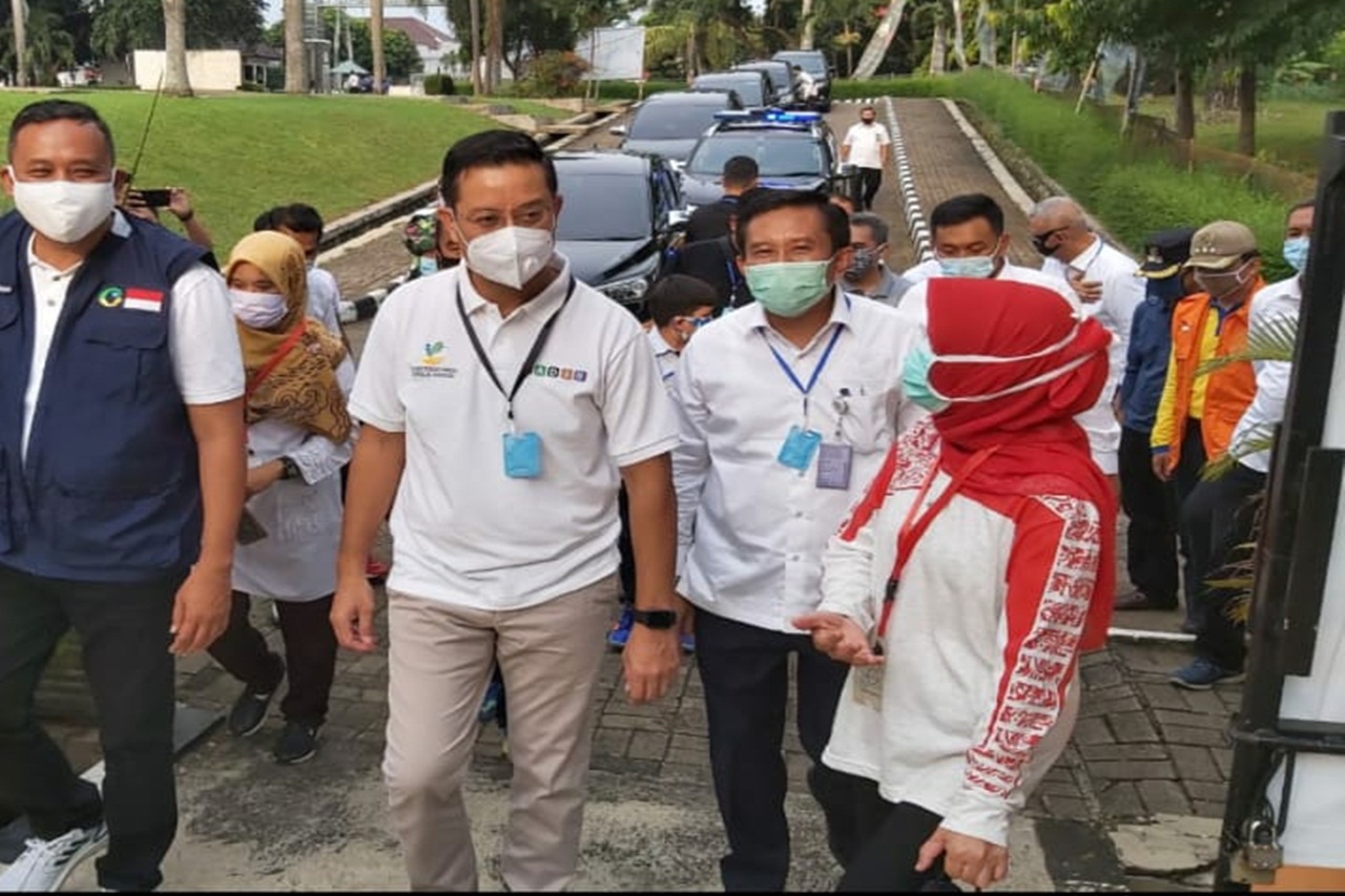 Mensos Kunjungi Penerima Pelayanan di TPS Balai Netra "Tan Miyat"