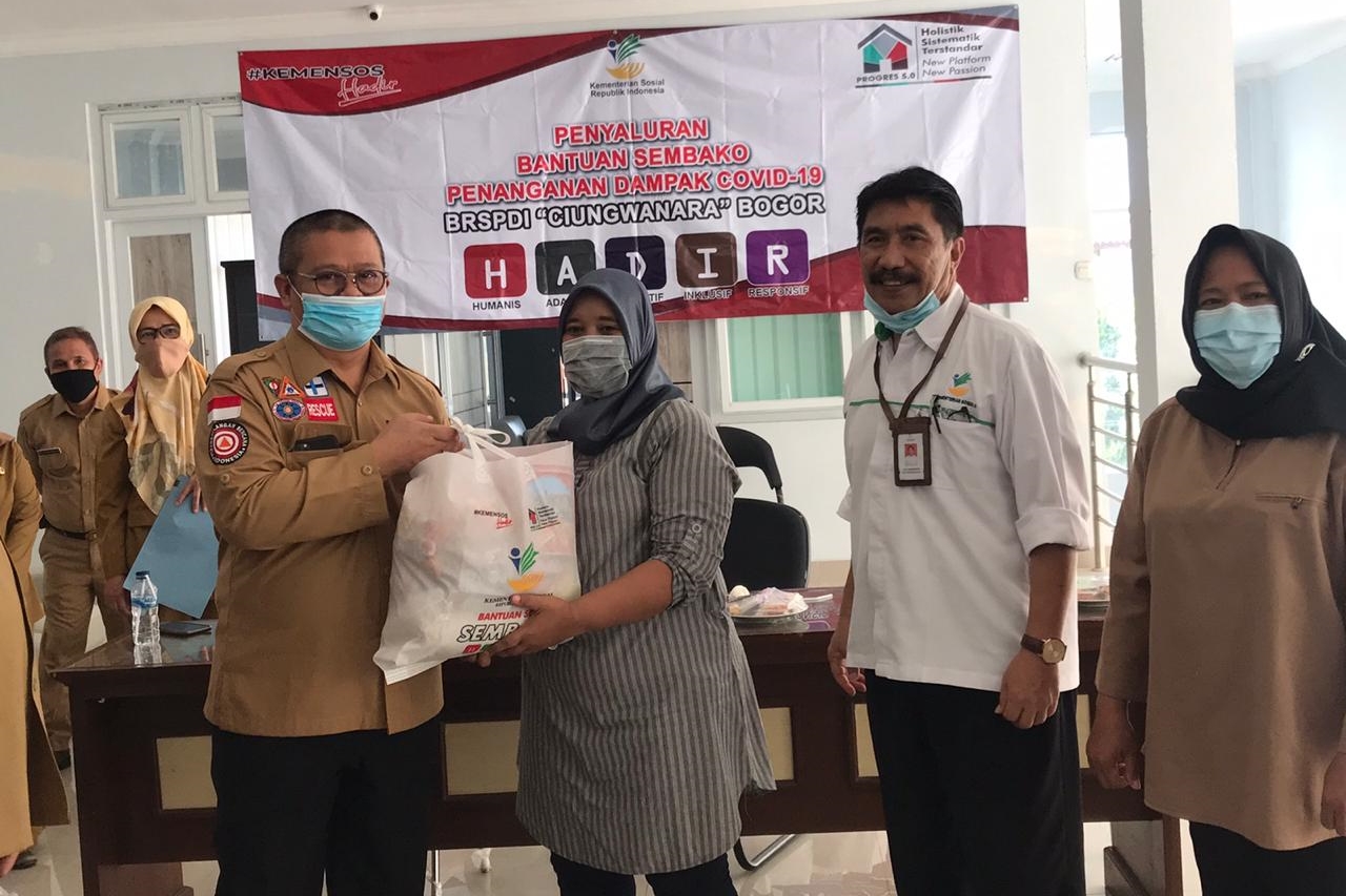 BRSPDI “Ciungwanara” Salurkan 317 Bantuan Sembako