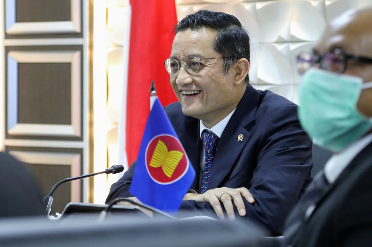 Minister of Social Affairs is Present at the Online Meeting of ASEAN Ministerial Meeting