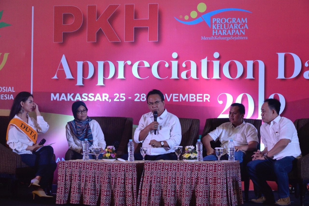 Ministry of Social Affairs Held PKH Appreciation Day 2019 in Makassar