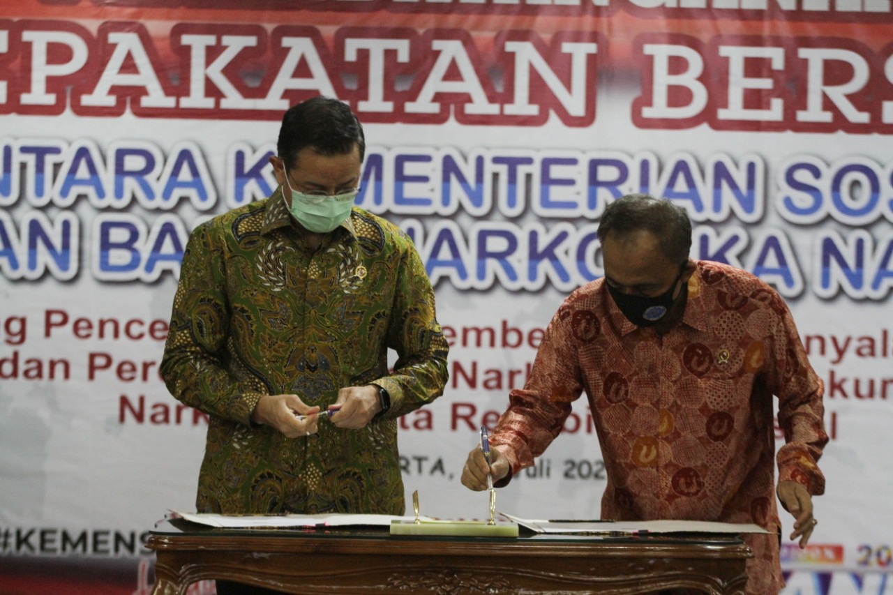 Kemensos dan BNN Tandatangani MoU Penanganan Narkotika