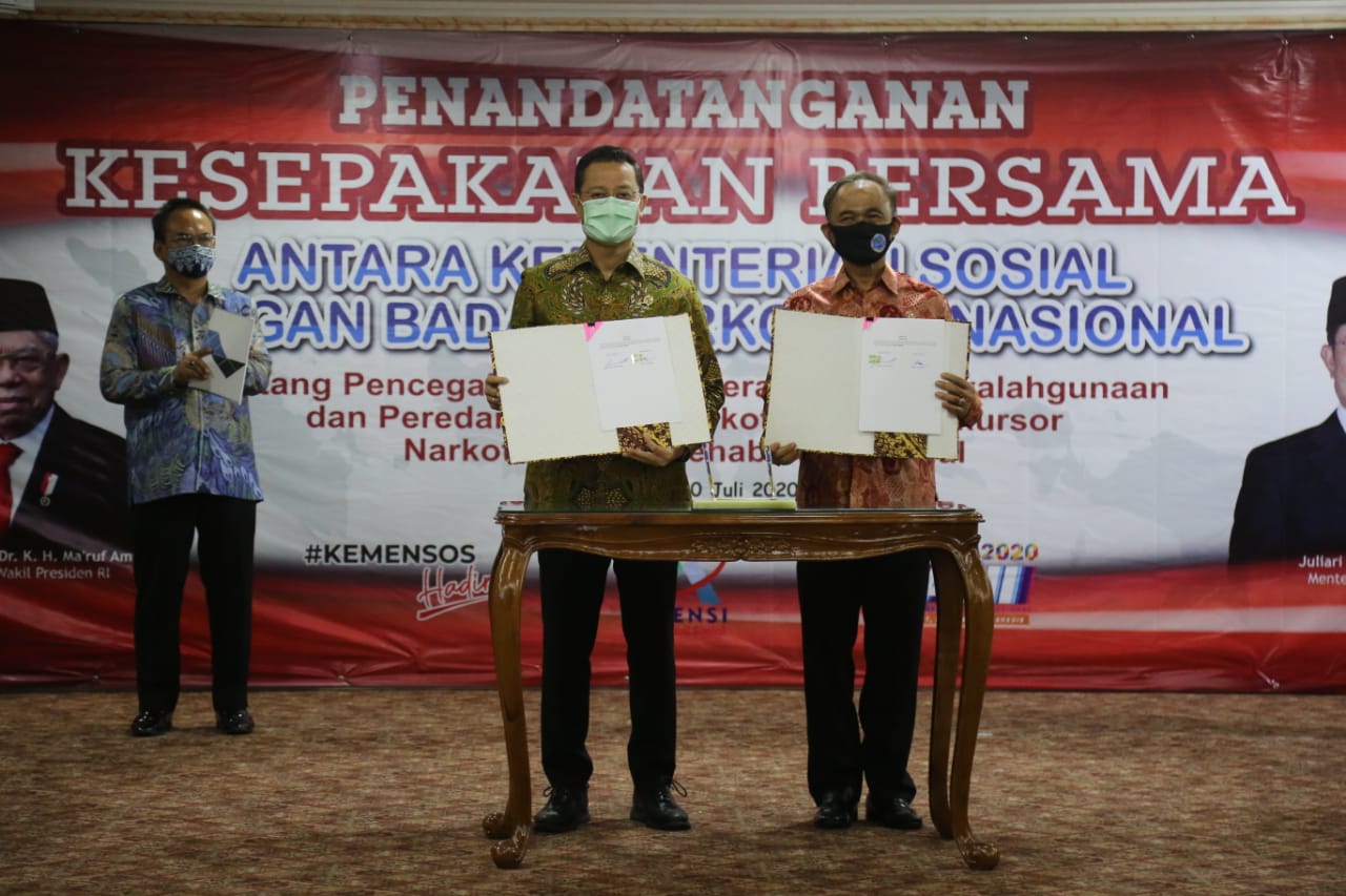 Kemensos Teken MoU dengan BNN dan Luncurkan Buku Pedoman Layanan Rehabilitasi Napza