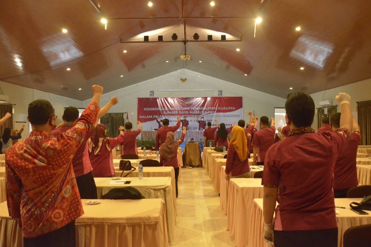 To Pursue Beneficiaries' Graduation Target, the Quality of PKH Human Resources in Bogor Being Improved