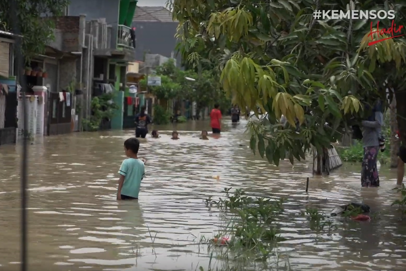 Kemensos Sisir Korban Bencana Banjir Bumi Ciruas Permai 2