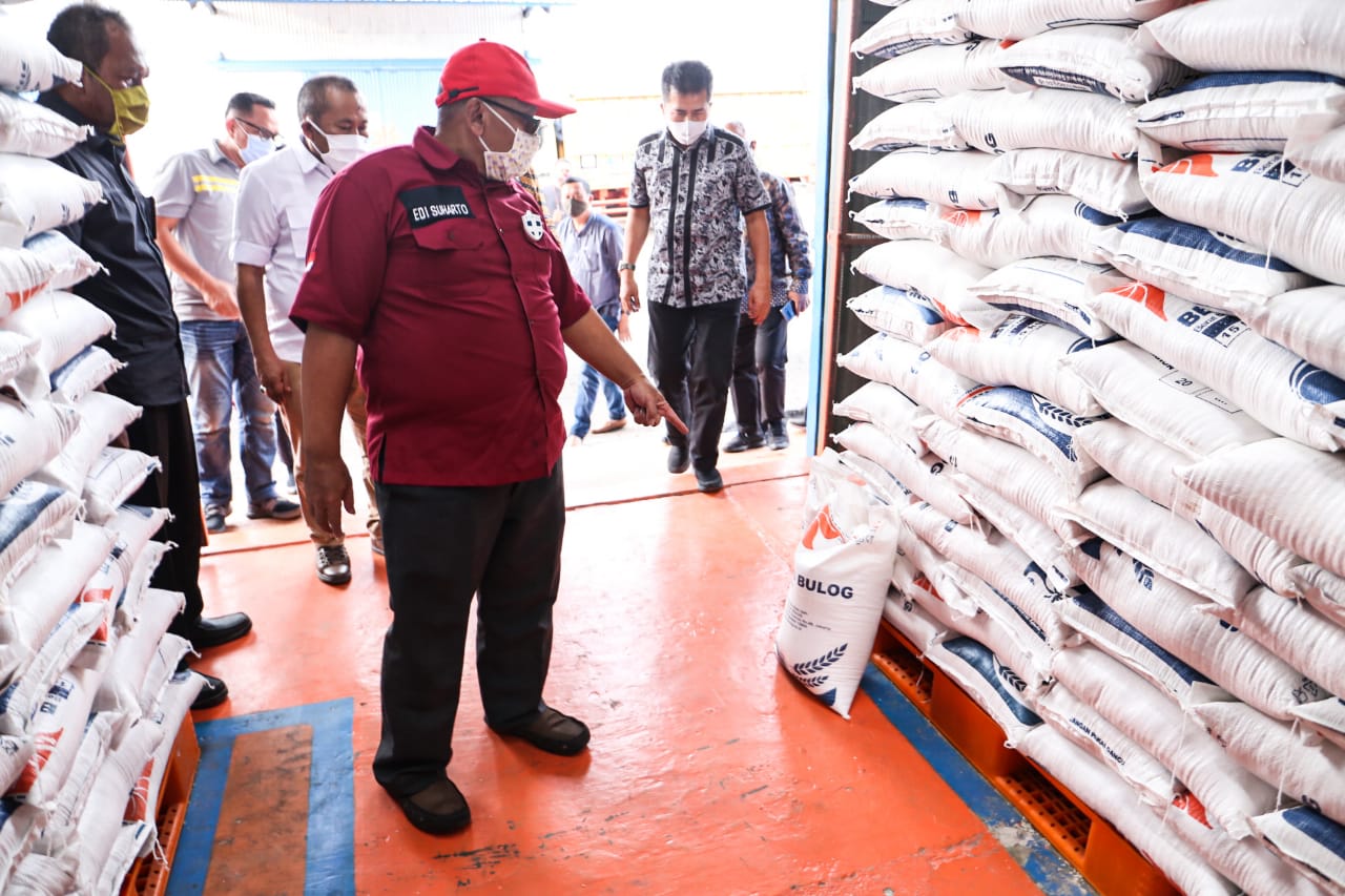 Ensuring Stock of Rice, Director General of Social Empowerment Visited Warehouse