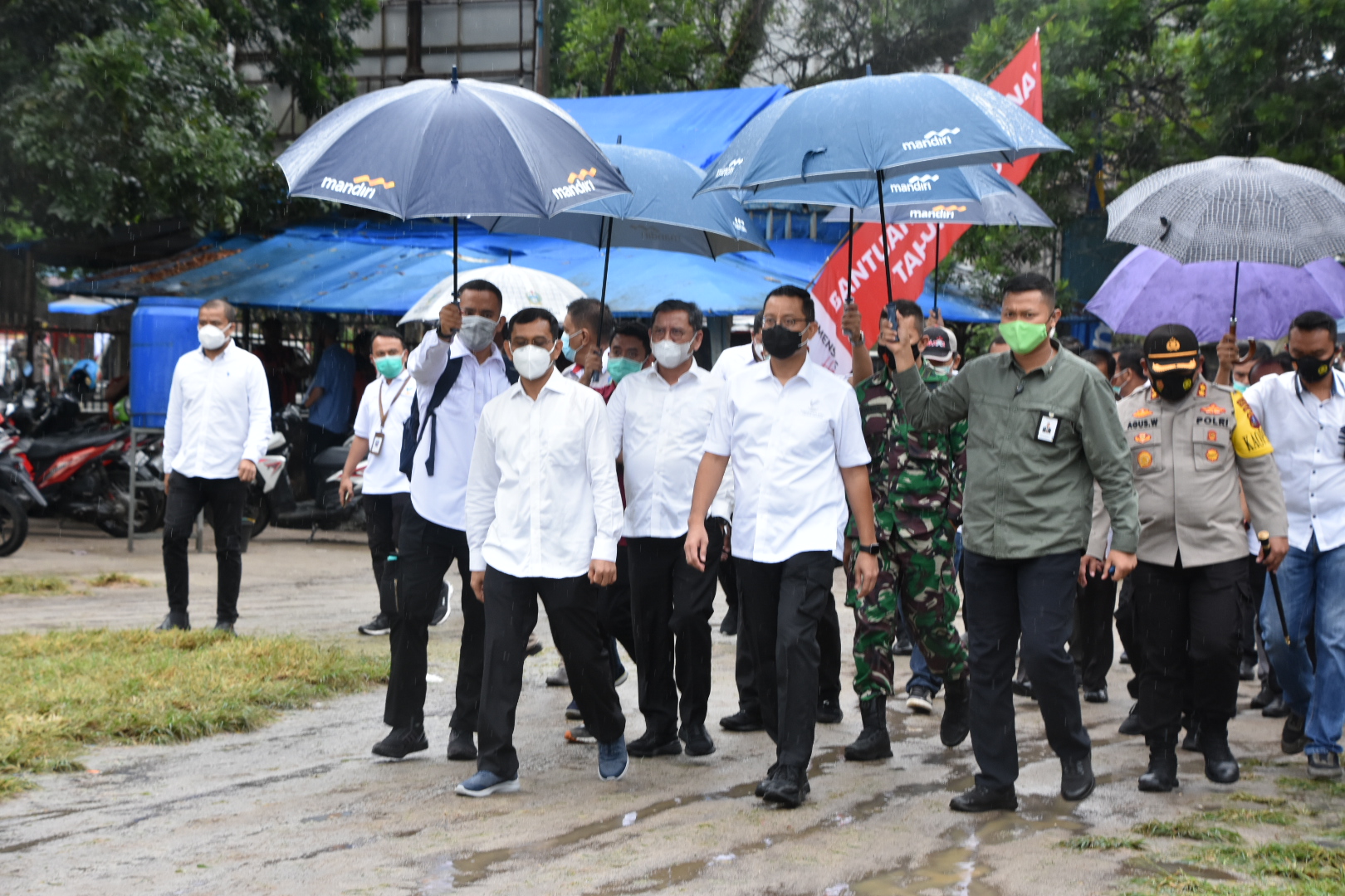 Menteri Sosial: Dengan Bansos, Presiden Harapkan Masyarakat Bisa Hadapi Pandemi