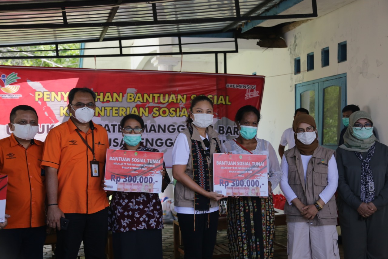 Kementerian Sosial Salurkan Paket Bansos di NTT