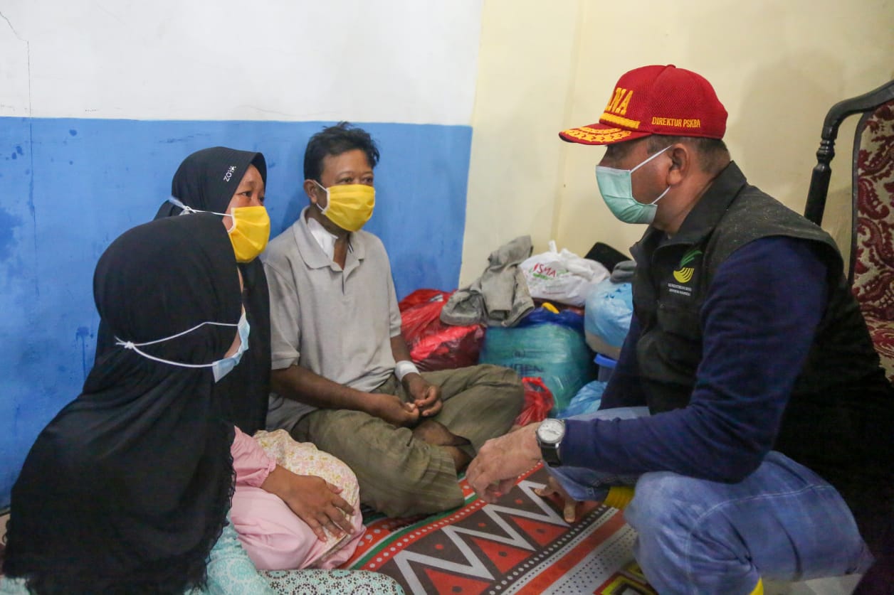 Ministry of Social Affairs Ensures the Needs of Medan Flood Evacuees are Fulfilled