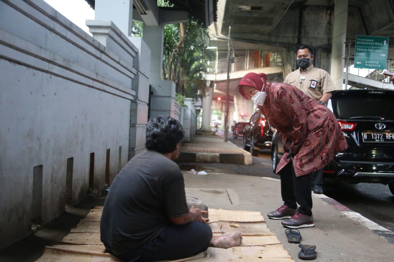 Di Balai Kemensos, Pemulung Botol Bekas dan Eks Driver Ojol Dapatkan Berbagai Keterampilan