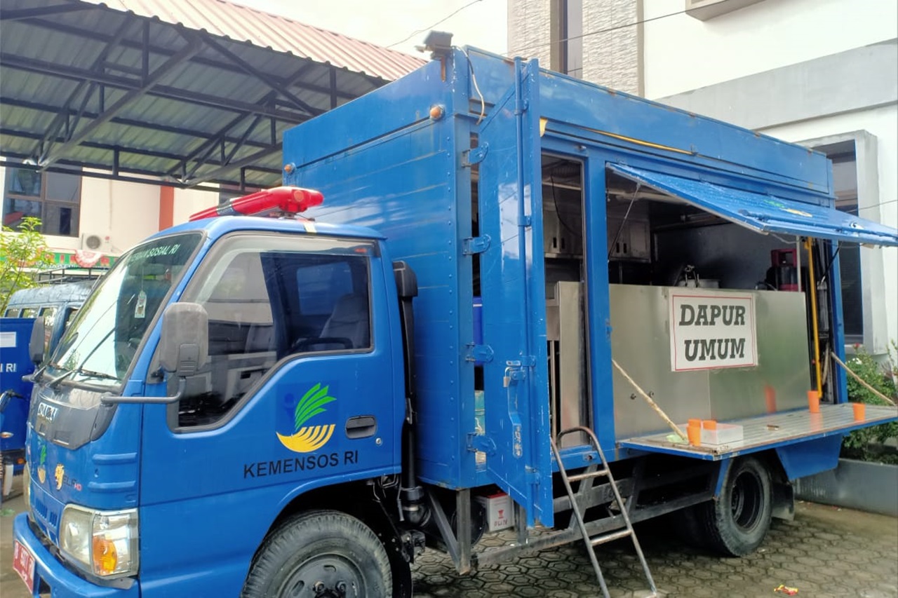 Bantu Gempa Sulbar, Kemensos Keluarkan Logistik Gudang Sulbar dan Dikirim dari Regional Makassar