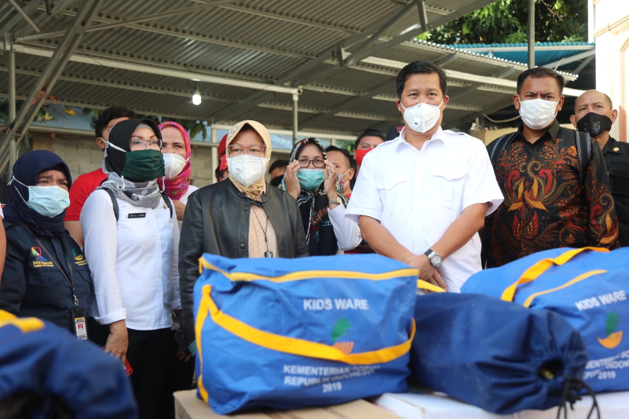 Mensos Kunjungi 3 Lokasi Bencana Banjir dan Longsor di Manado