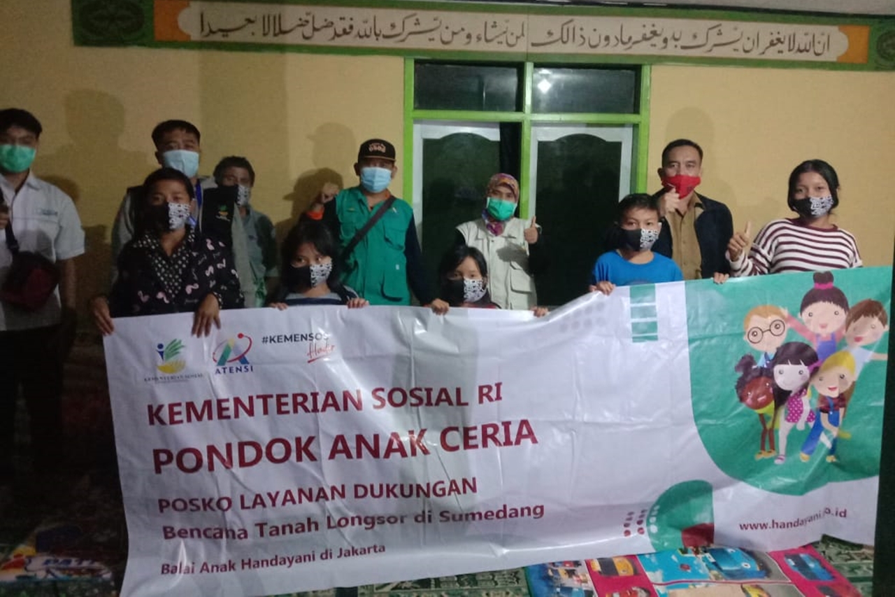 Balai Anak "Handayani" Turunkan Tim LDP ke Lokasi Tanah Longsor di Sumedang