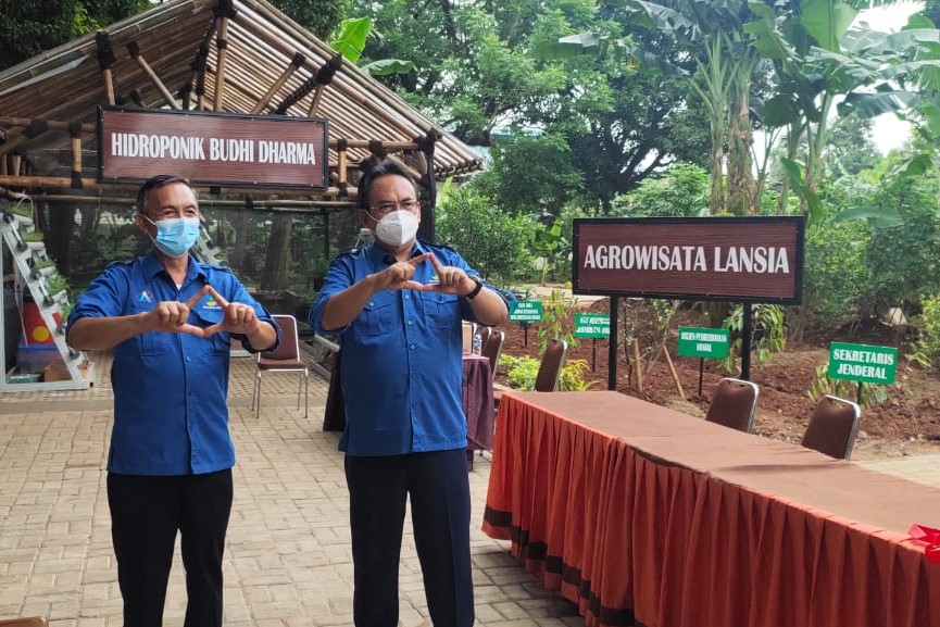 Dirjen Rehsos Meninjau Agrowisata Lansia Balai Lansia "Budhi Dharma" Bekasi