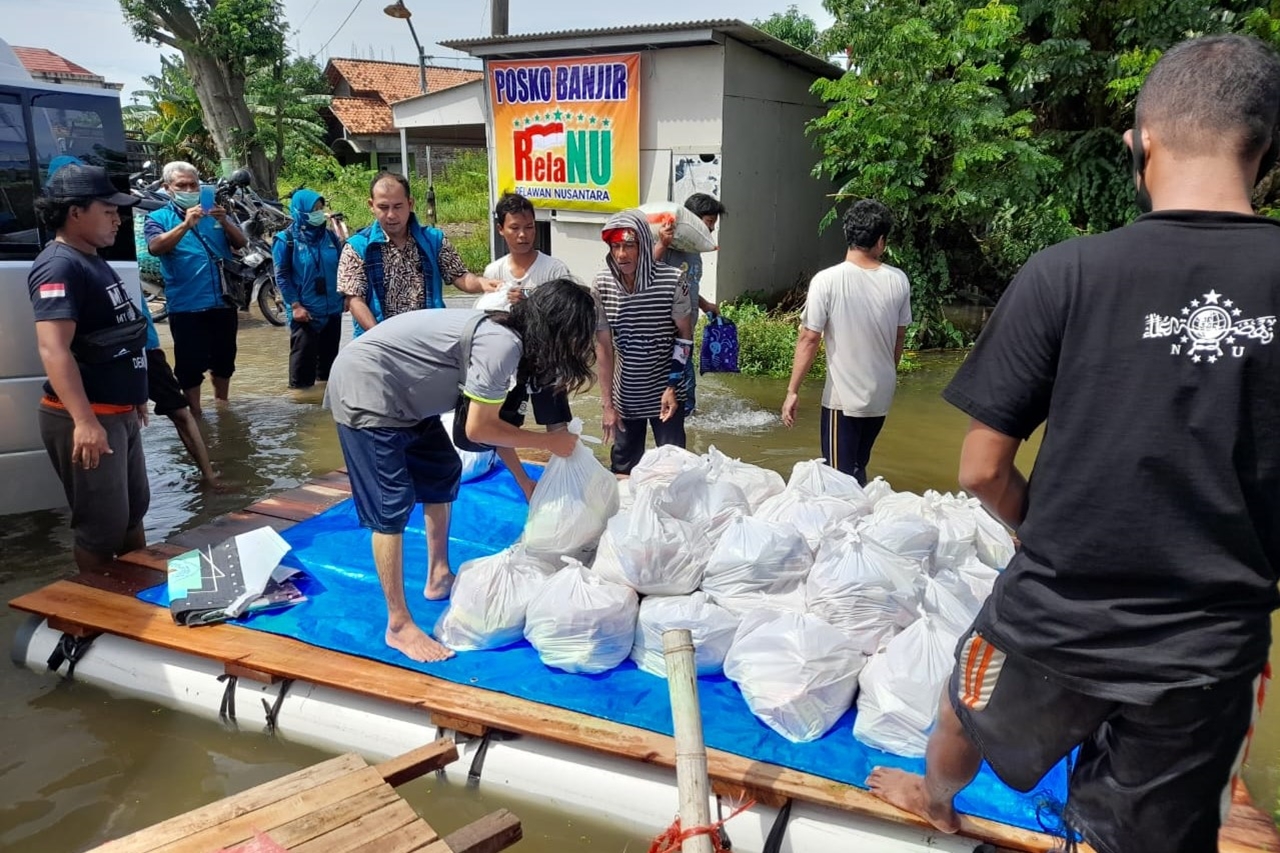 Kemensos Hadir, Ulurkan Tangan Berikan ATENSI bagi Korban Banjir di Panti