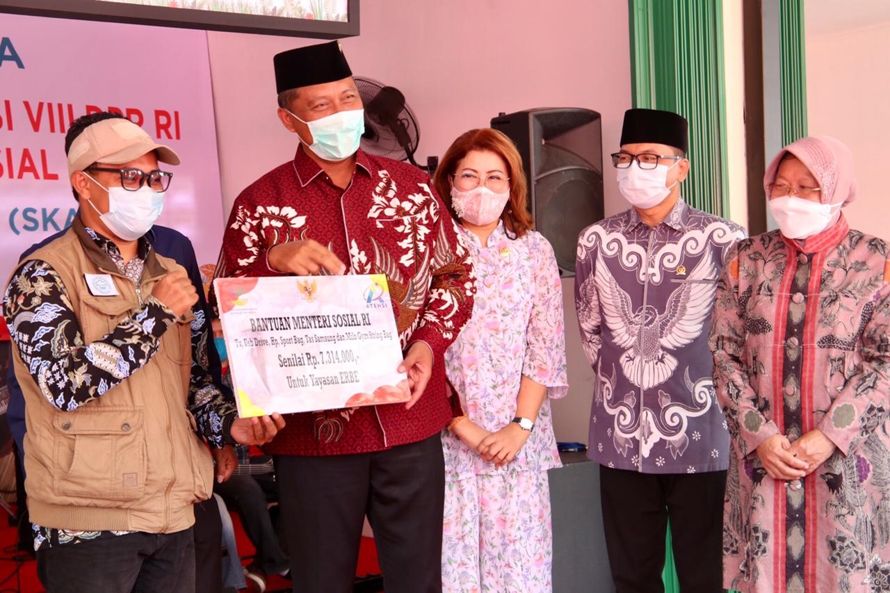 Tinjau Sentra Kreasi ATENSI, Komisi VIII DPR RI Kembali Tegaskan Dukung Program Kemensos