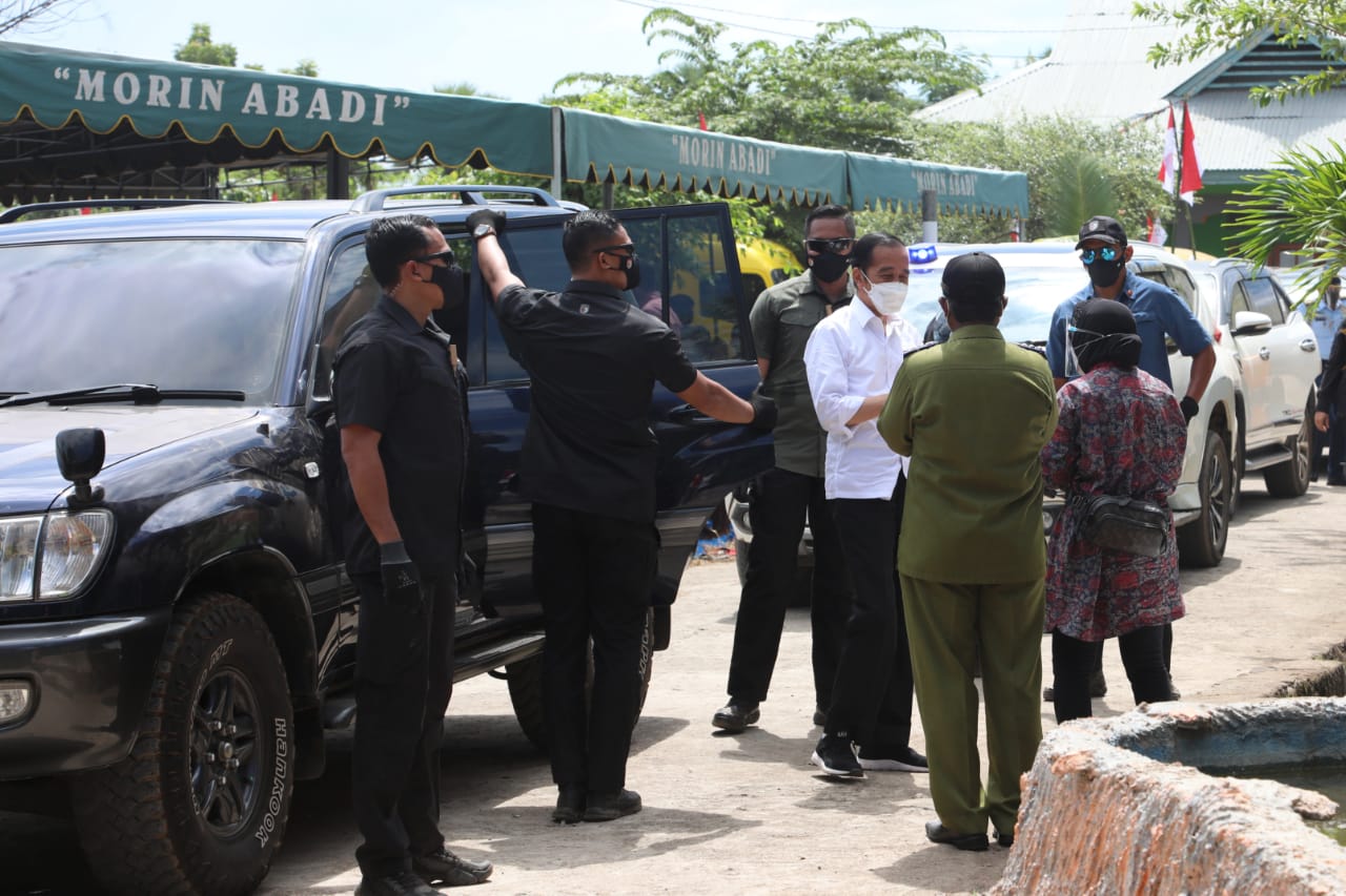 Dampingi Presiden, Mensos Kunjungi Posko Tanggap Bencana di Lembata