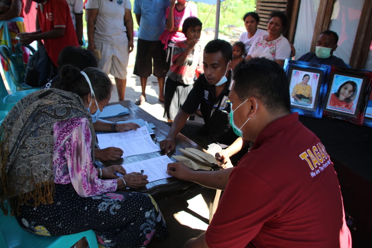 Compensation Handover to the Heirs of Families of Lembata Flood Victims