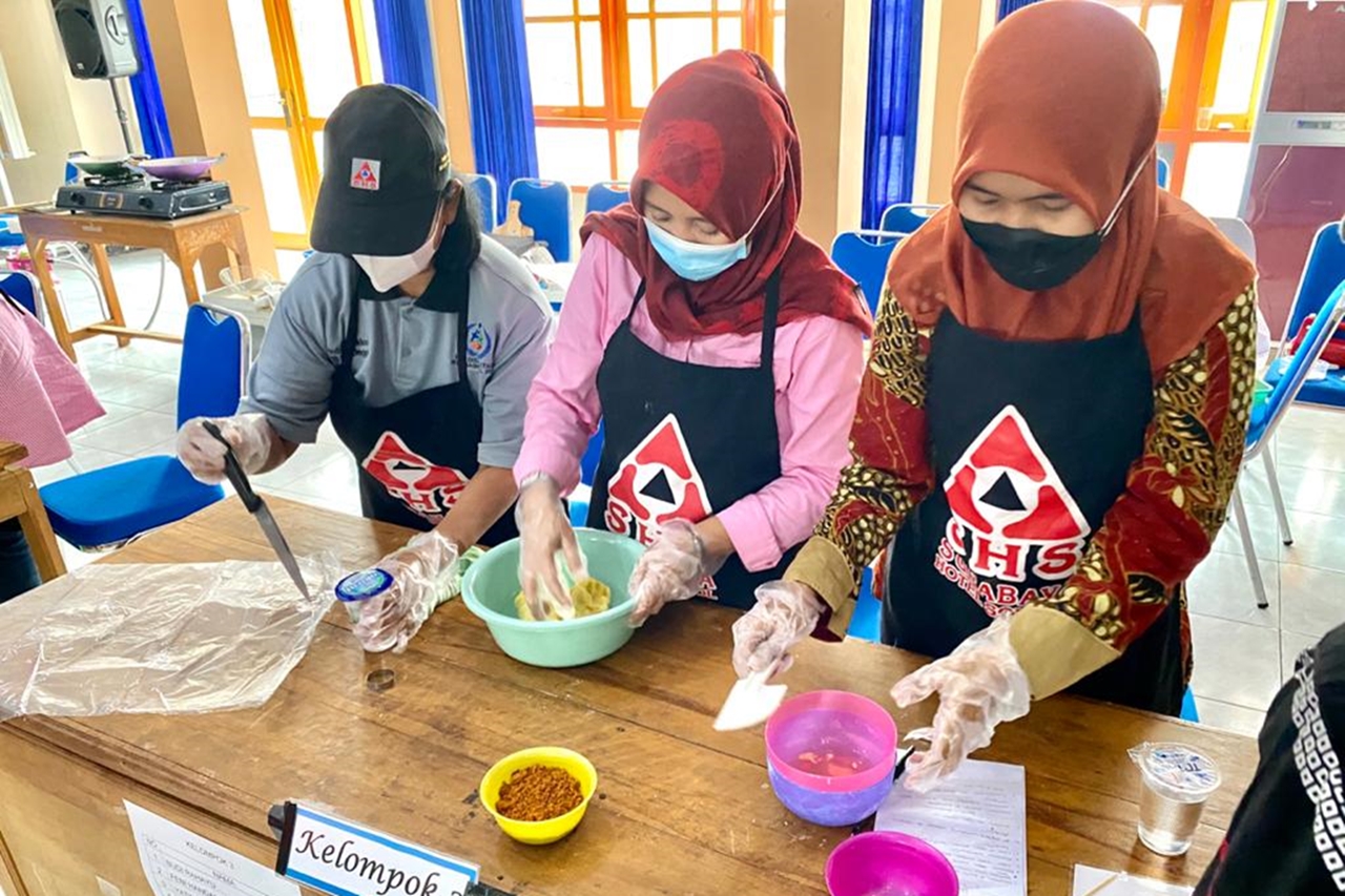 Pelatihan Tata Boga Kerja Sama Balai Besar "Kartini" dan SHS