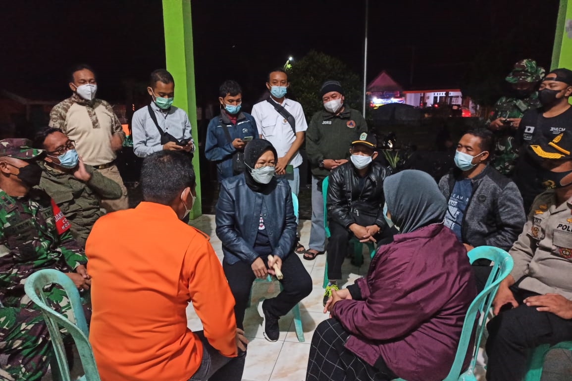 Kemensos Serahkan Santunan kepada 8 Ahli Waris Korban Meninggal Akibat Gempa