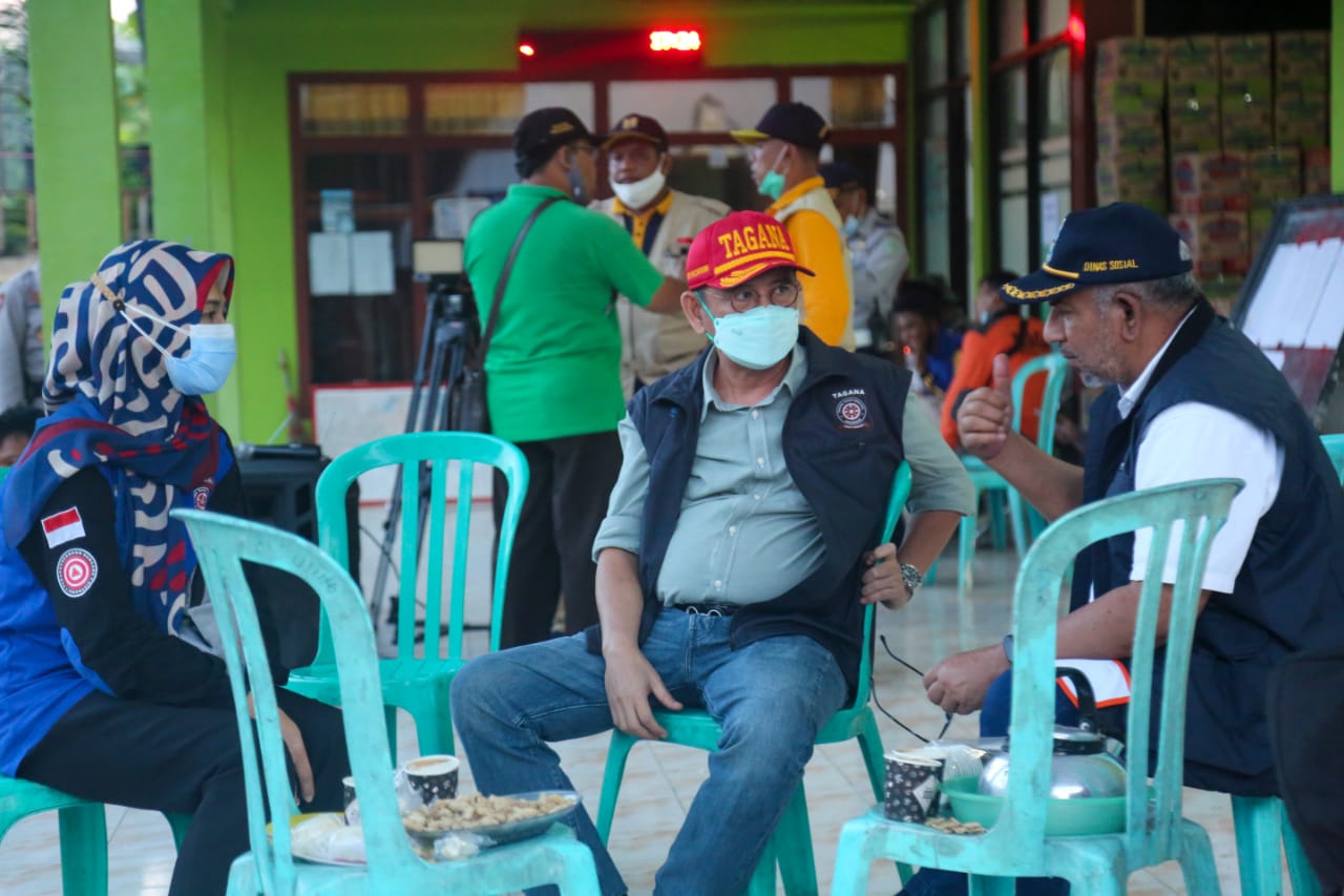 Peninjauan Posko dan Aktivitas Dapur Umum di Kabupaten Lumajang