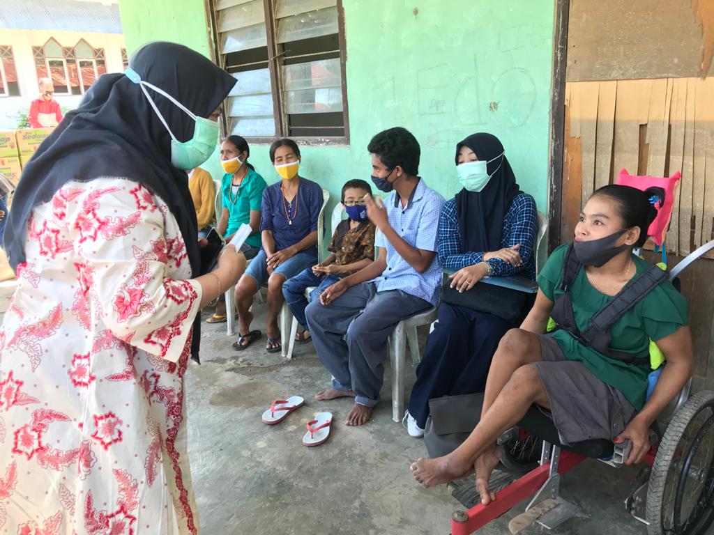 Paket Bantuan Balai Disabilitas "Wirajaya" Sasar Korban Banjir di Sumba Timur