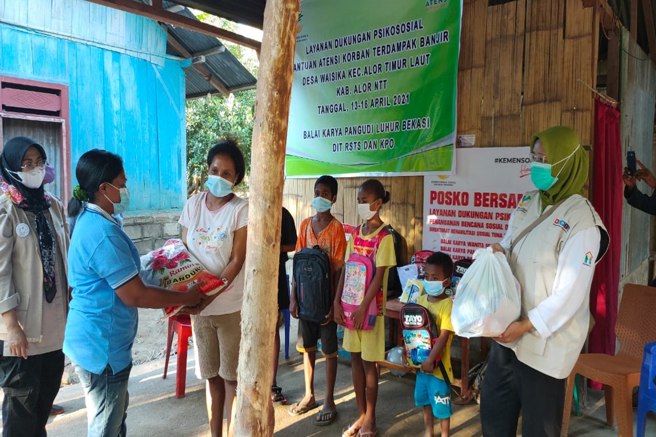 Kemensos Berikan Layanan Dukungan Psikososial dan ATENSI di Alor