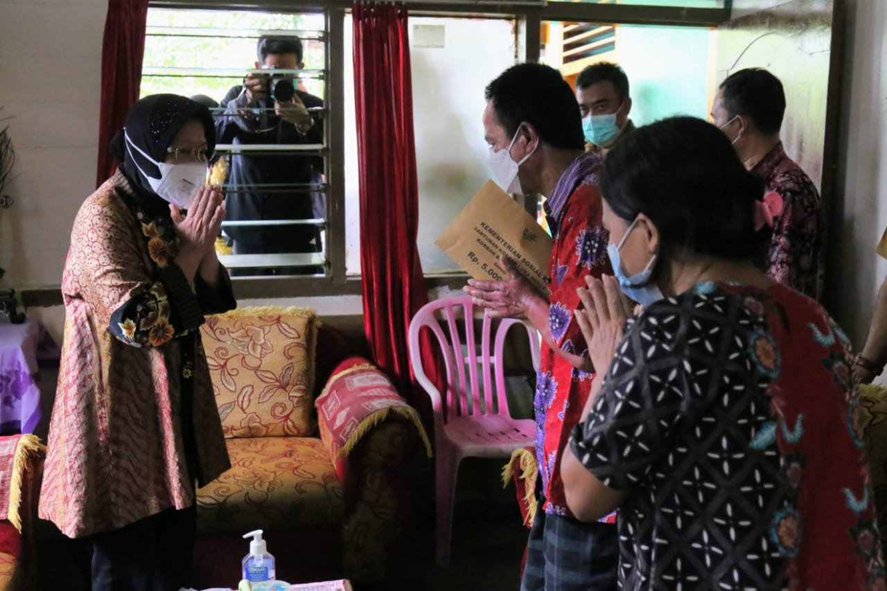 Kunjungi 3 Korban Bom Makasar dan Berikan Santunan Bagi Korban Luka