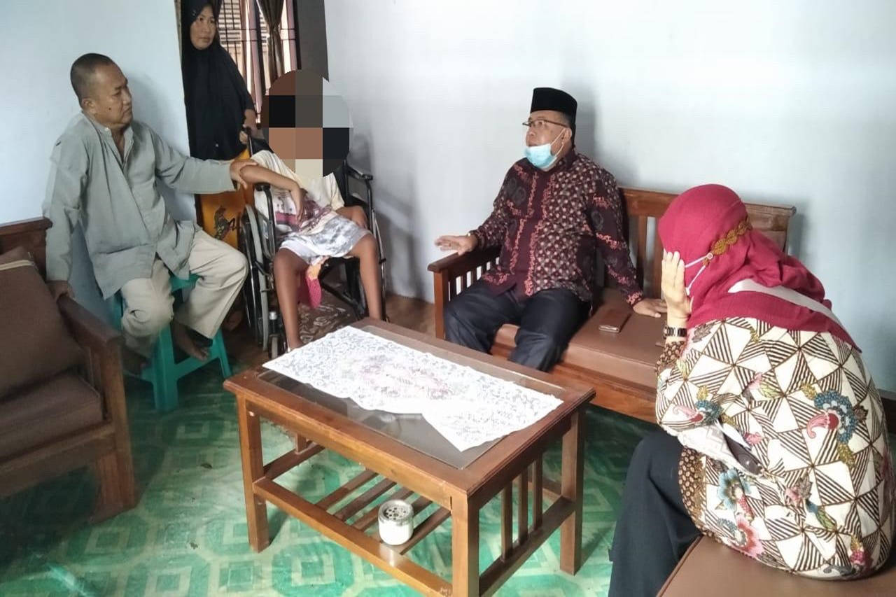 Balai Anak “Alyatama” Bantu Hadirkan Kursi Roda untuk AN