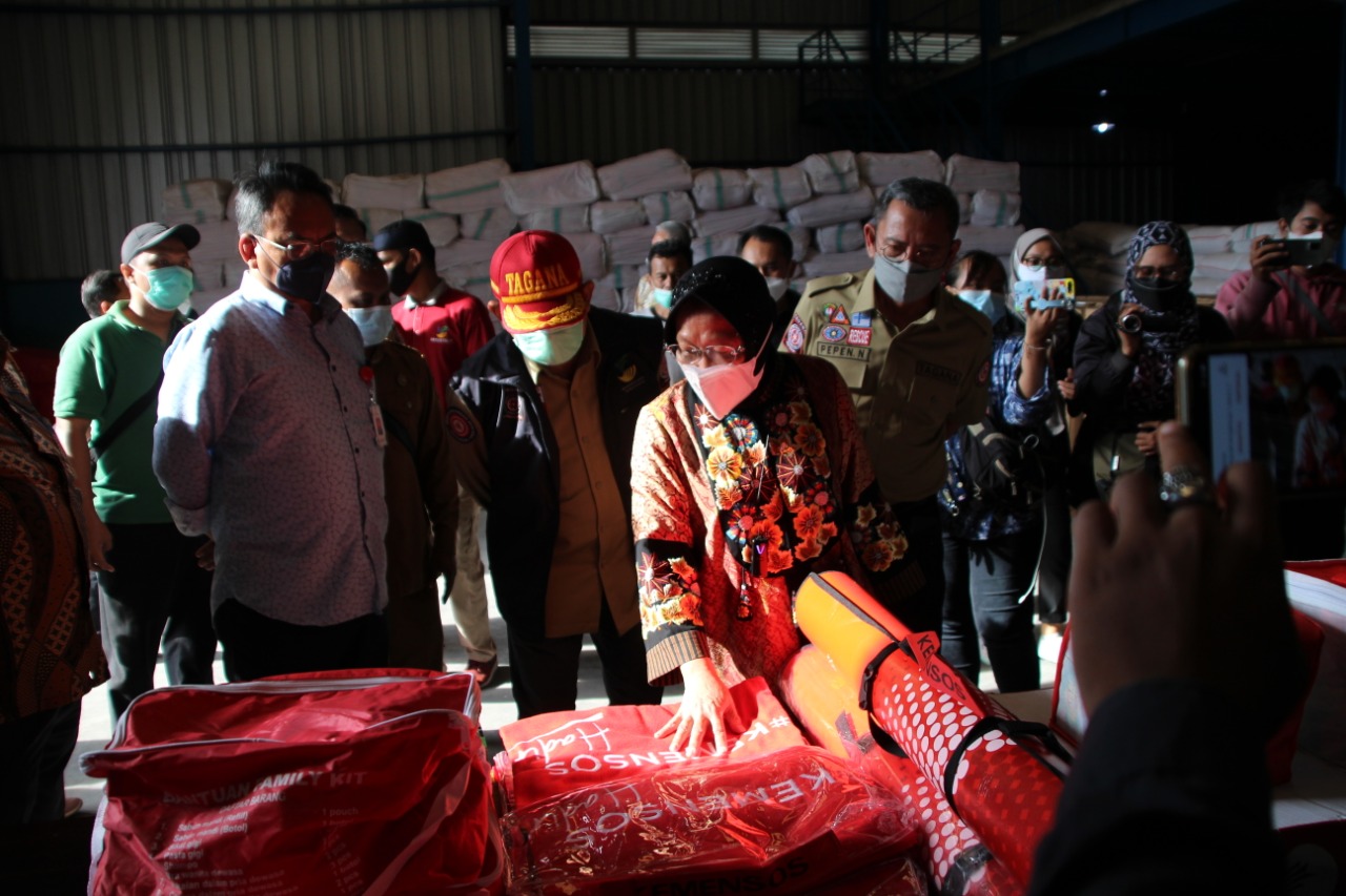 Peninjauan Gudang Logistik Regional Timur di Makassar