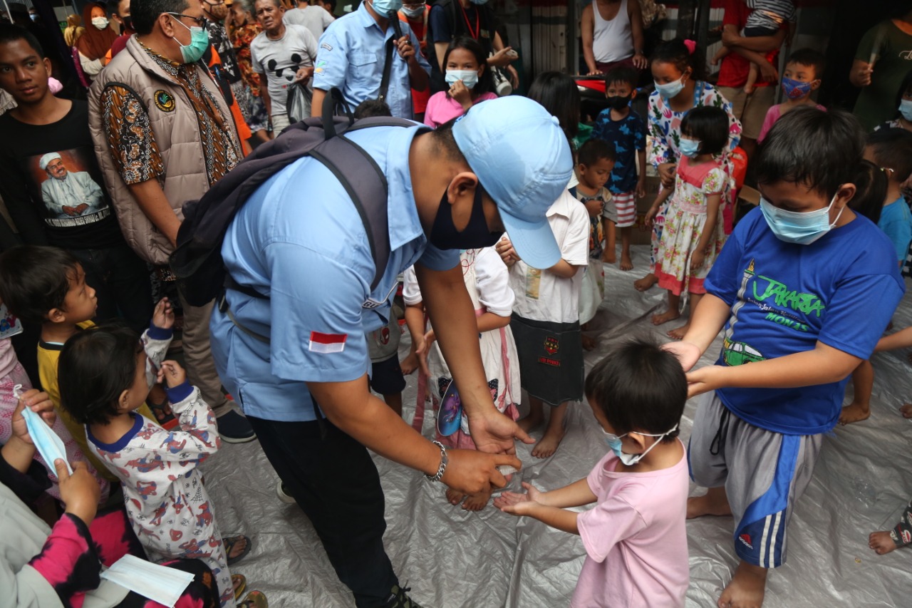 Psychosocial Assistance to Children Victims of Fire in Keagungan